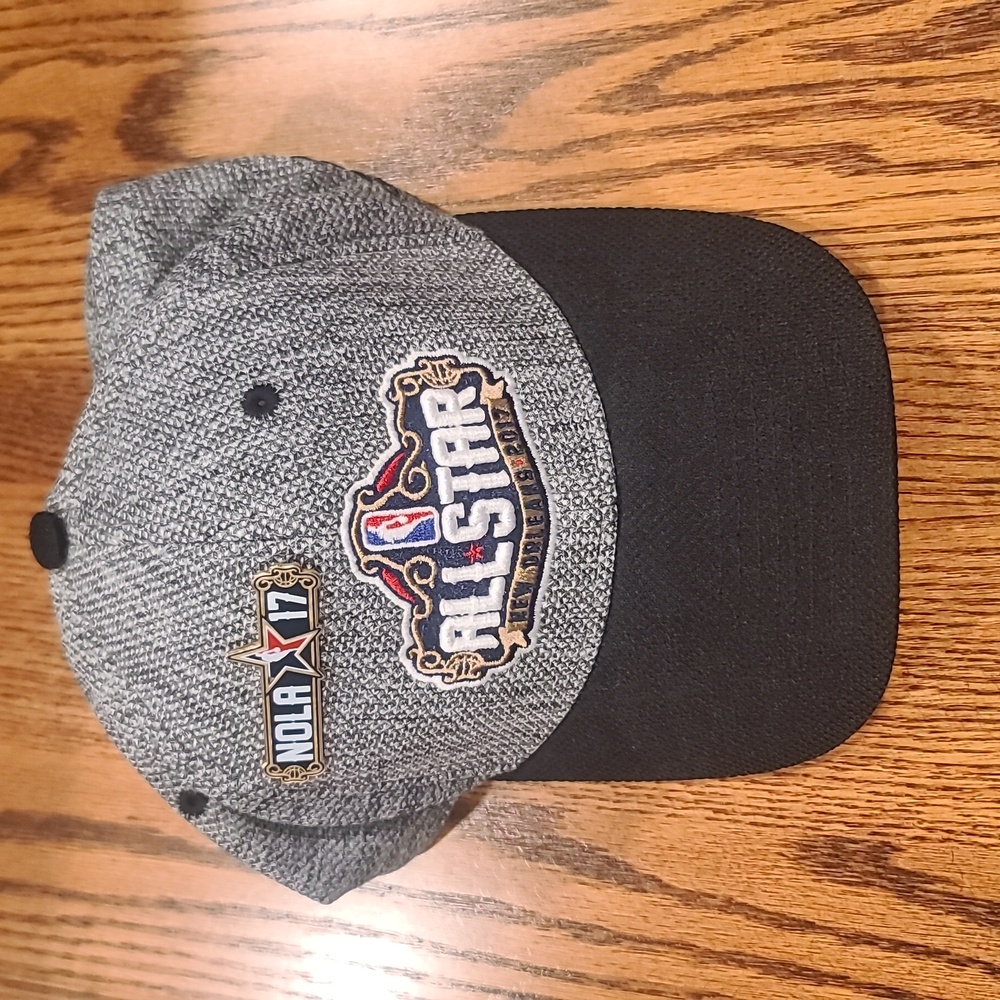 2017 NBA All Star hat and pin